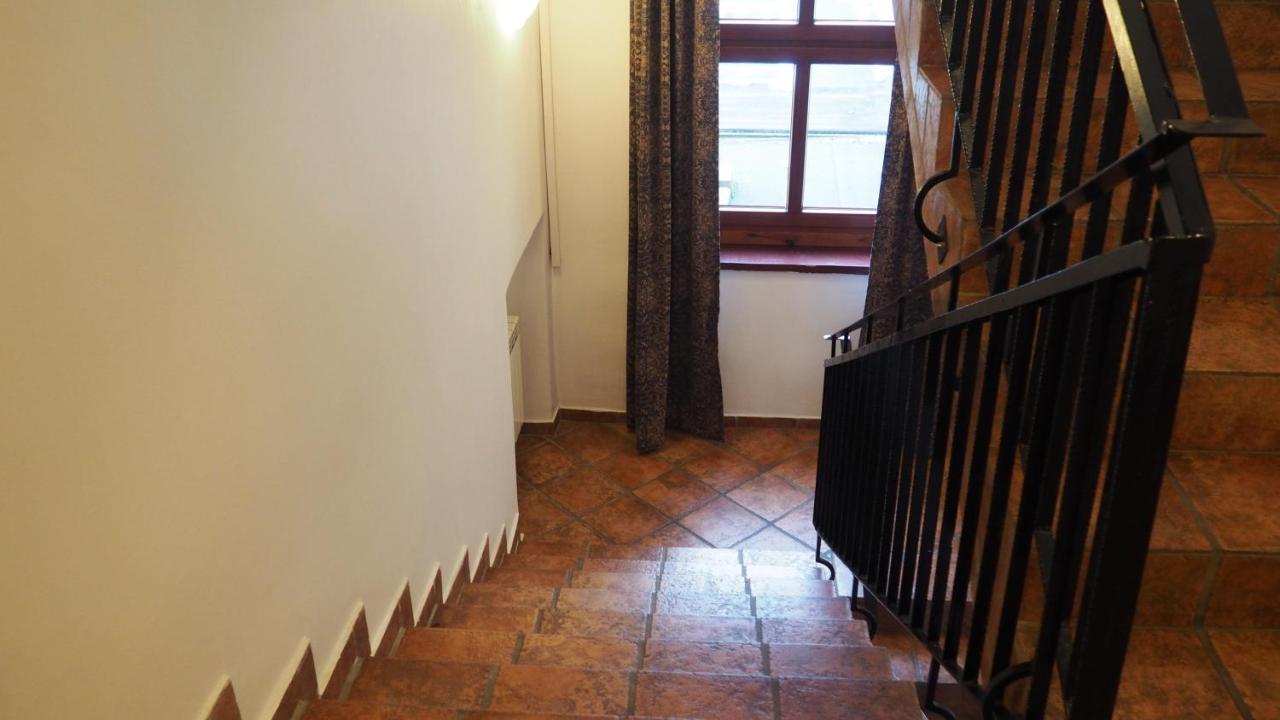 Hostel Mlotek I Perlik Tarnowskie Góry Esterno foto