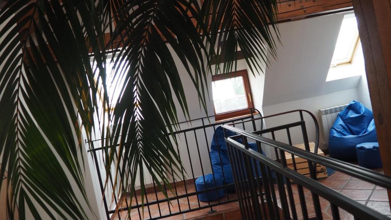 Hostel Mlotek I Perlik Tarnowskie Góry Esterno foto