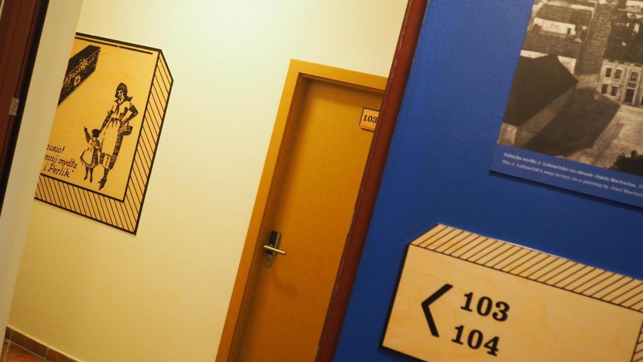 Hostel Mlotek I Perlik Tarnowskie Góry Esterno foto