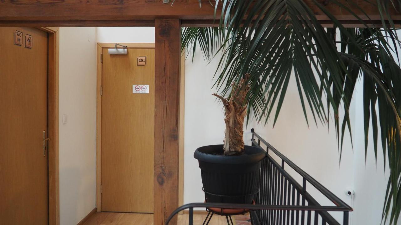 Hostel Mlotek I Perlik Tarnowskie Góry Esterno foto