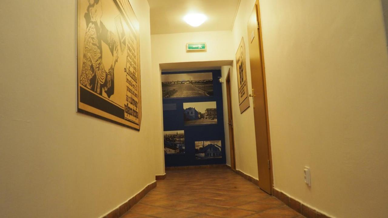 Hostel Mlotek I Perlik Tarnowskie Góry Esterno foto
