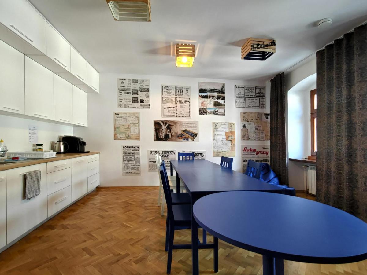Hostel Mlotek I Perlik Tarnowskie Góry Esterno foto