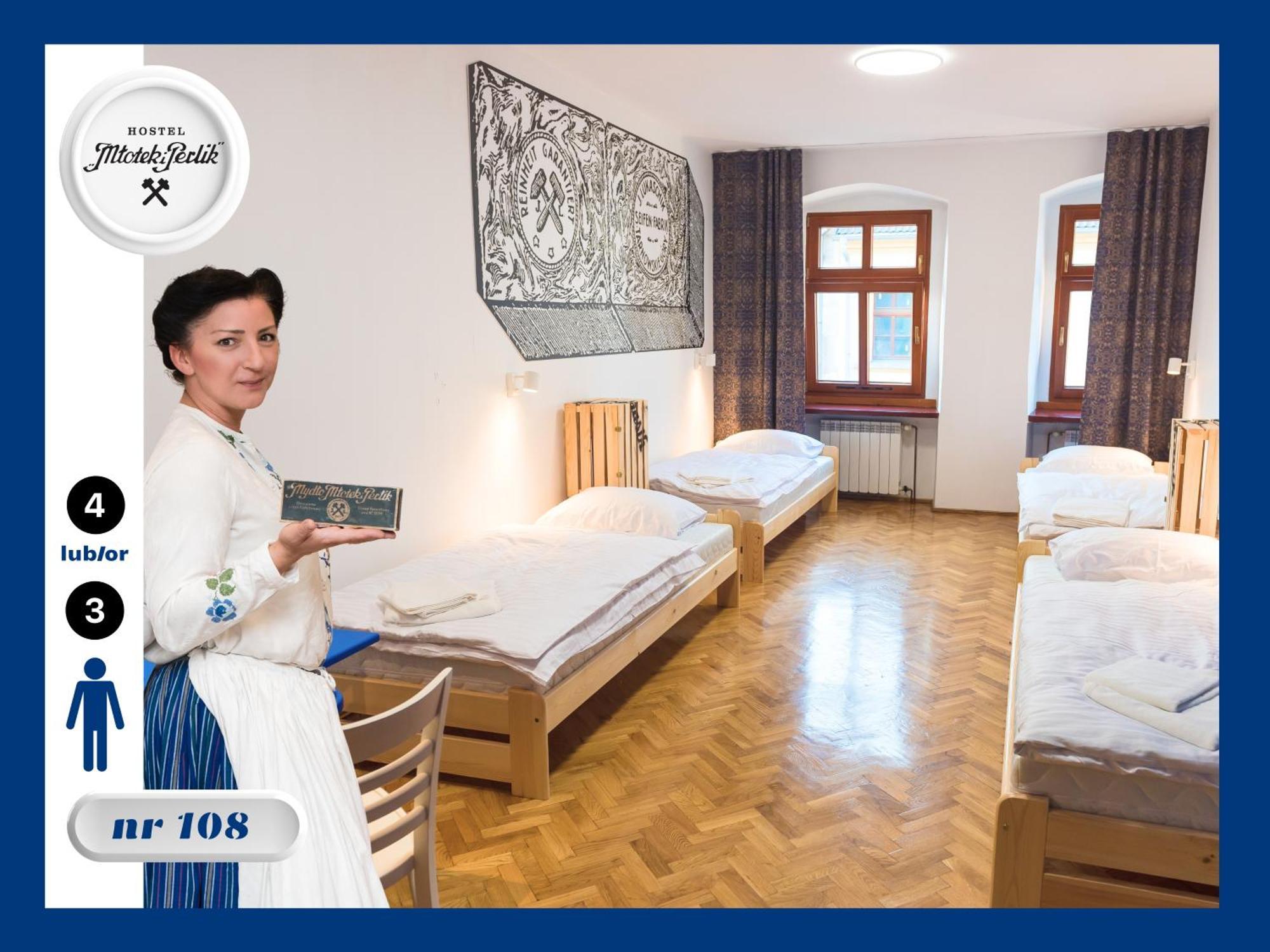 Hostel Mlotek I Perlik Tarnowskie Góry Esterno foto