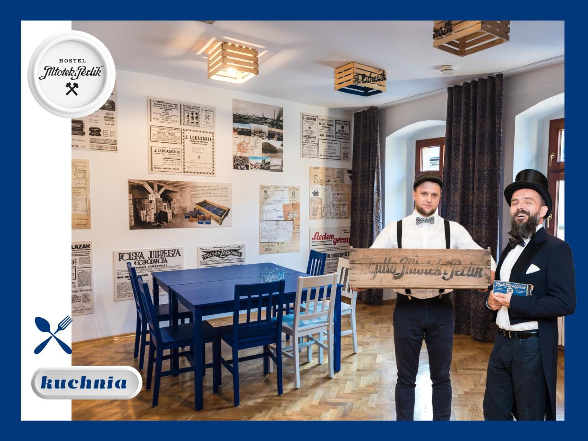 Hostel Mlotek I Perlik Tarnowskie Góry Esterno foto